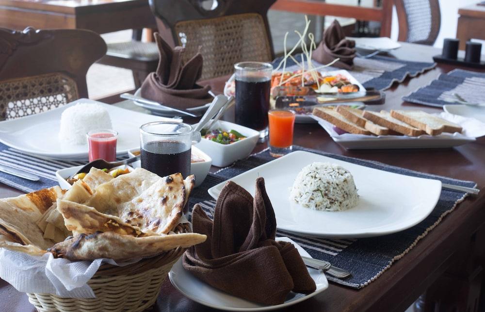 Jaffna Heritage Hotel Ngoại thất bức ảnh